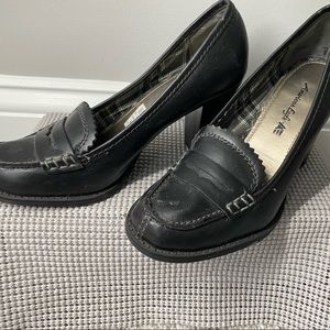 American Eagle Vintage Classic School Heels